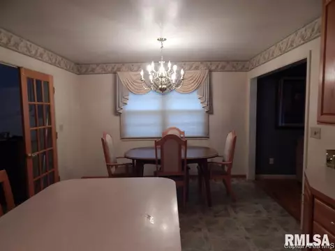 1917 Barberry Dr, Springfield, IL 62704 photo 8