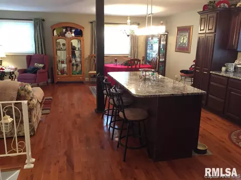 118 Collier Dr, Springfield, IL 62704 photo 5