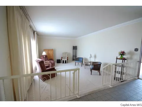 3116 Fullerton, Springfield, IL 62704 photo 2
