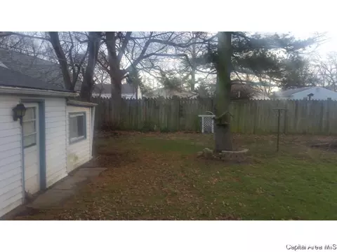 2118 E Converse St, Springfield, IL 62702 photo 8