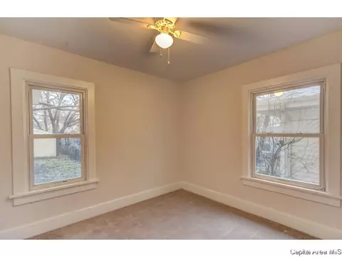 438 Williams St, Springfield, IL 62704 photo 3