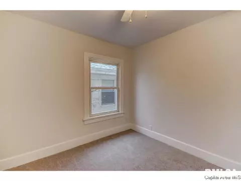 438 Williams St, Springfield, IL 62704 photo 4