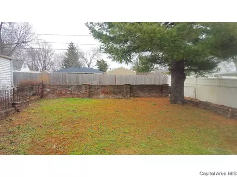 2242 S 13th, Springfield, IL 62703 photo 5
