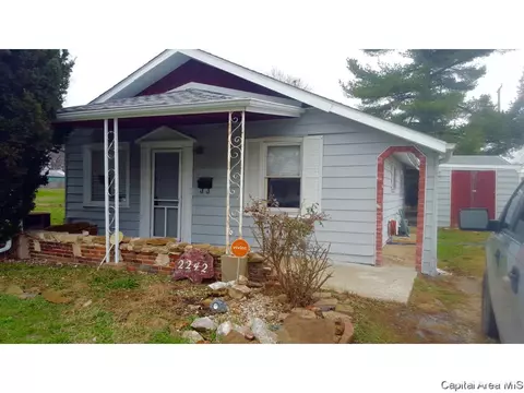 2242 S 13th, Springfield, IL 62703 photo 1