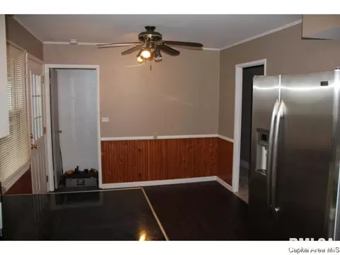 2443 S Whittier Ave, Springfield, IL 62704 photo 5