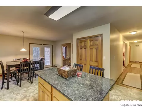 3213 Catalpa Dr, Springfield, IL 62707 photo 15