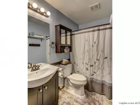 2440 Normal Dr, Springfield, IL 62707 photo 27