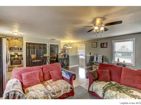 2440 Normal Dr, Springfield, IL 62707 photo 25
