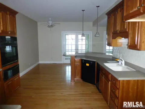 1808 Old Ivy Dr, Springfield, IL 62711 photo 8
