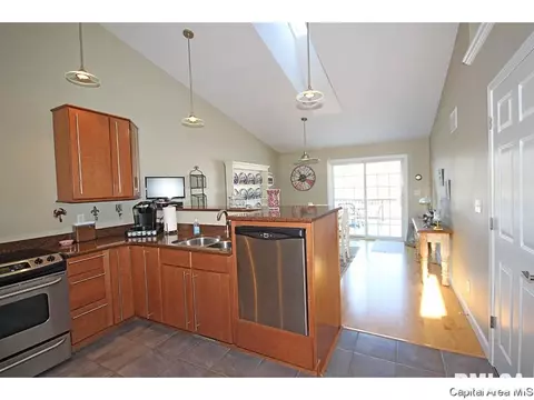 445 Elle Ct, Springfield, IL 62711 photo 7