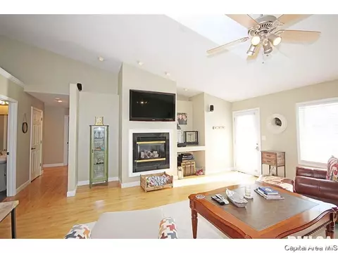445 Elle Ct, Springfield, IL 62711 photo 5