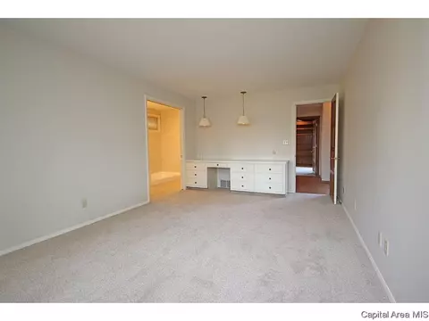 2325 Sylvan Rd, Springfield, IL 62704 photo 12
