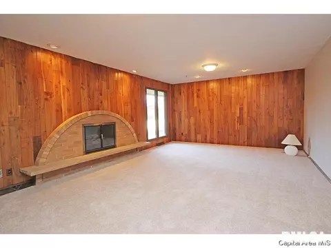 2325 Sylvan Rd, Springfield, IL 62704 photo 5