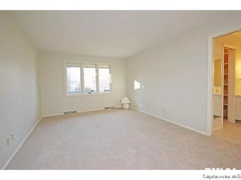 2325 Sylvan Rd, Springfield, IL 62704 photo 11