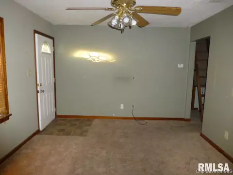 2424 S 13th, Springfield, IL 62703 photo 4