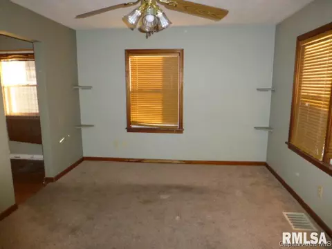 2424 S 13th, Springfield, IL 62703 photo 2