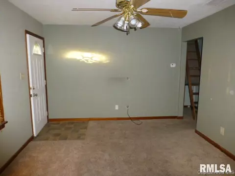 2424 S 13th, Springfield, IL 62703 photo 3