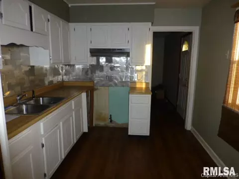 2424 S 13th, Springfield, IL 62703 photo 6