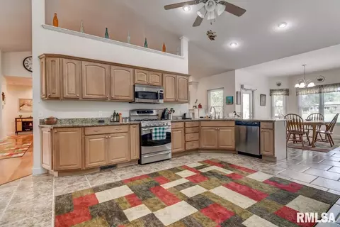 2553 Winfield St, Springfield, IL 62704 photo 15