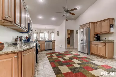 2553 Winfield St, Springfield, IL 62704 photo 13
