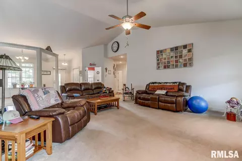 2553 Winfield St, Springfield, IL 62704 photo 7
