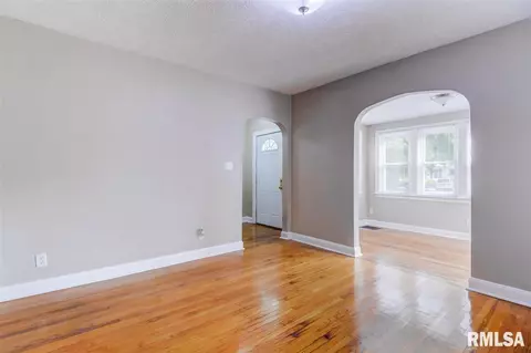 2727 S State St, Springfield, IL 62704 photo 5
