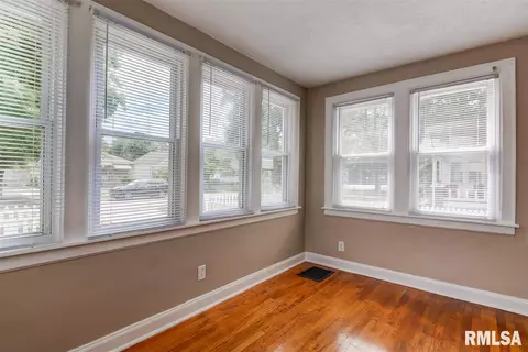 2727 S State St, Springfield, IL 62704 photo 3