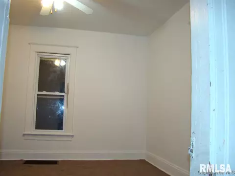 1023 W Calhoun Ave, Springfield, IL 62702 photo 5