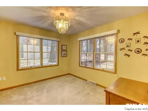 2552 Chapel Hill Rd, Springfield, IL 62704 photo 12
