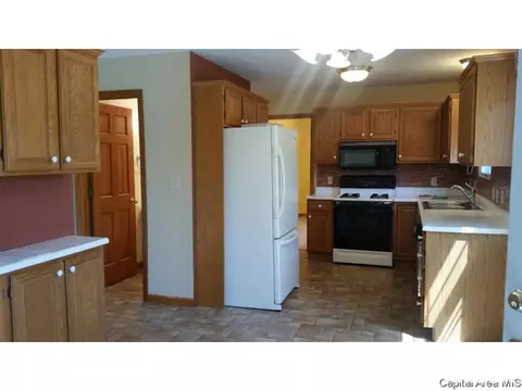 2552 Chapel Hill Rd, Springfield, IL 62704 photo 7