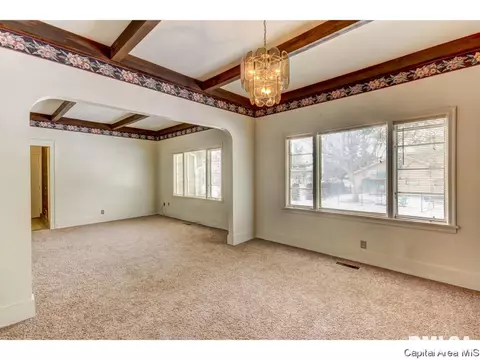 1424 N Macarthur, Springfield, IL 62702 photo 2