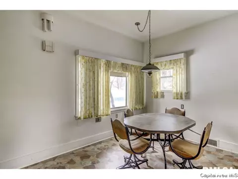 1424 N Macarthur, Springfield, IL 62702 photo 15