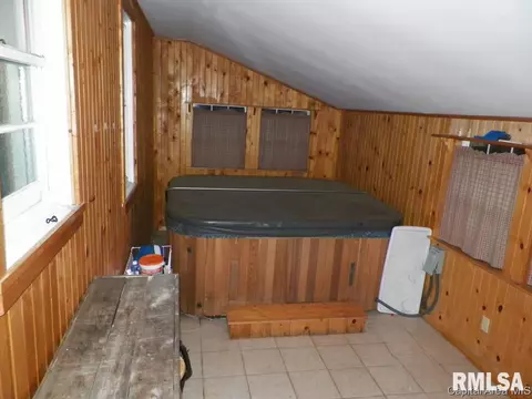 305 W Jackson St, Abingdon, IL 61410 photo 26