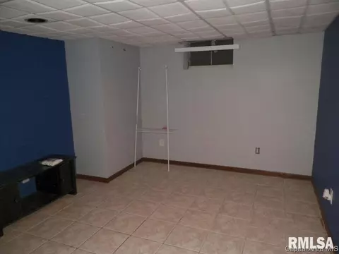 305 W Jackson St, Abingdon, IL 61410 photo 22