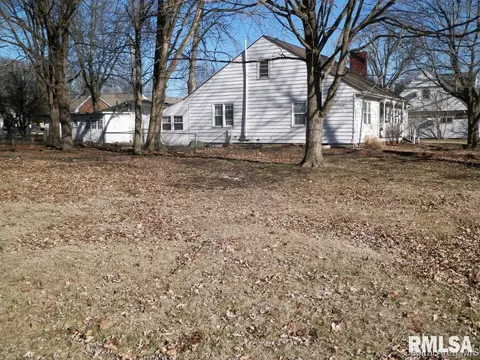 305 W Jackson St, Abingdon, IL 61410 photo 3