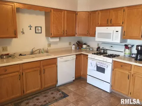 409 Bellerive Rd, Springfield, IL 62704 photo 4