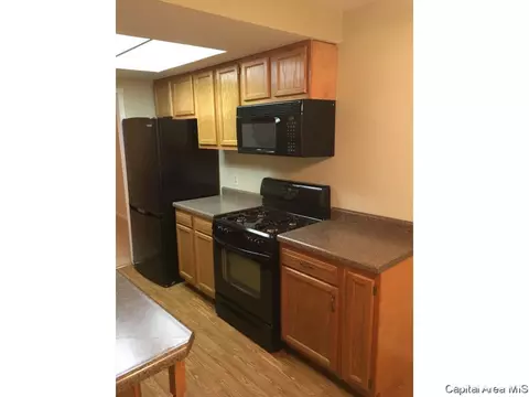 8 Sycamore Row, Springfield, IL 62702 photo 2