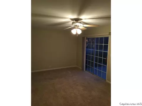8 Sycamore Row, Springfield, IL 62702 photo 5