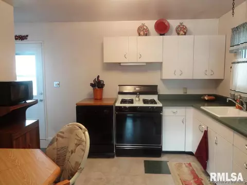 2307 E Dover Dr, Springfield, IL 62703 photo 7