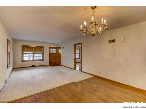2317 S Whittier Ave, Springfield, IL 62704 photo 8