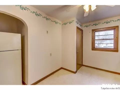 2317 S Whittier Ave, Springfield, IL 62704 photo 13