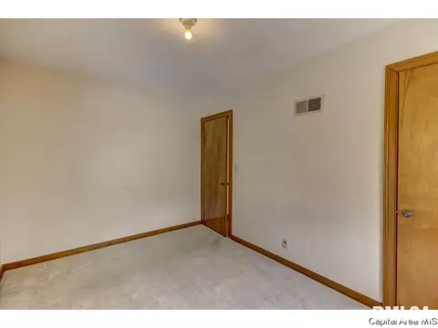 2317 S Whittier Ave, Springfield, IL 62704 photo 24