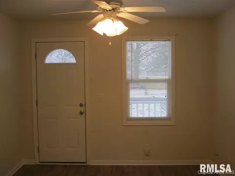 1847 Watch Ave, Springfield, IL 62702 photo 4