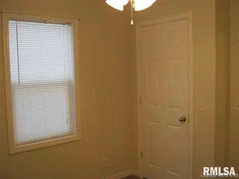 1847 Watch Ave, Springfield, IL 62702 photo 8