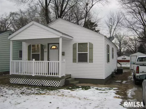 1847 Watch Ave, Springfield, IL 62702 photo 1