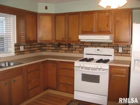 2257 S 10th St, Springfield, IL 62703 photo 9