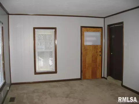 2257 S 10th St, Springfield, IL 62703 photo 6