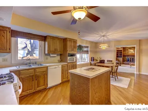 111 Golf Rd, Springfield, IL 62704 photo 7