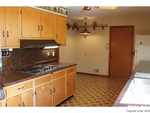 25 Sumner Ln, Springfield, IL 62707 photo 6