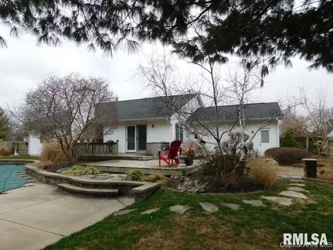 825 E Spruce St, Chatham, IL 62629 photo 36